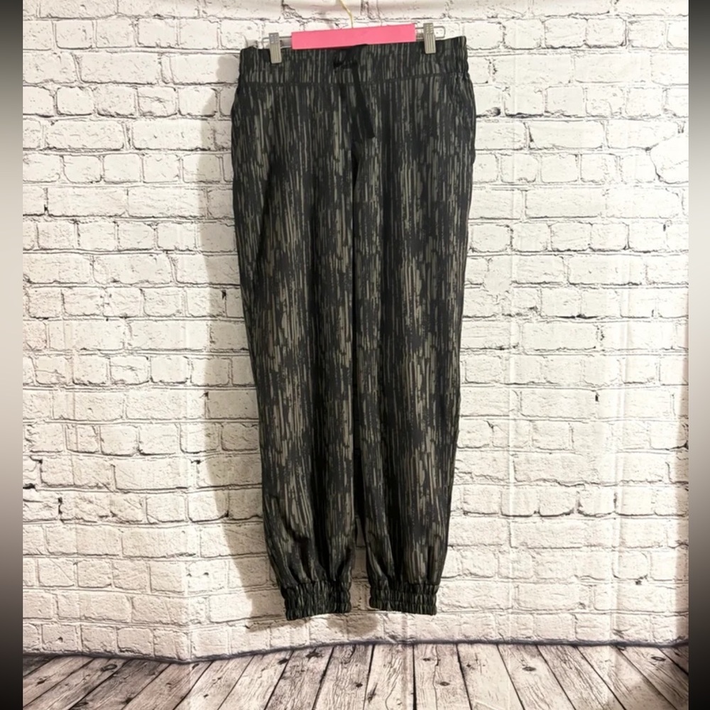 32 Degrees. jogger sweats. Size S